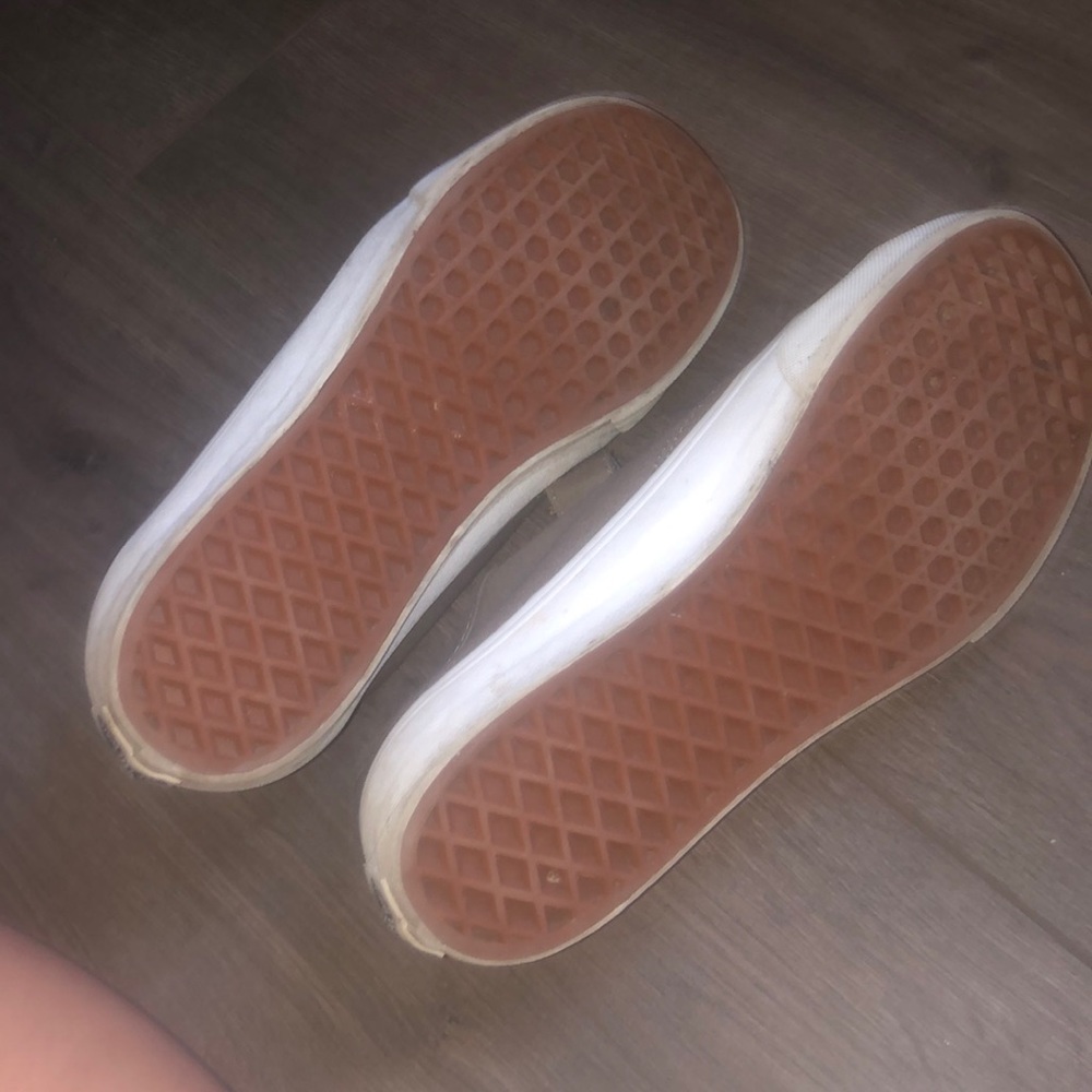 Vans - Picture 2 of 2